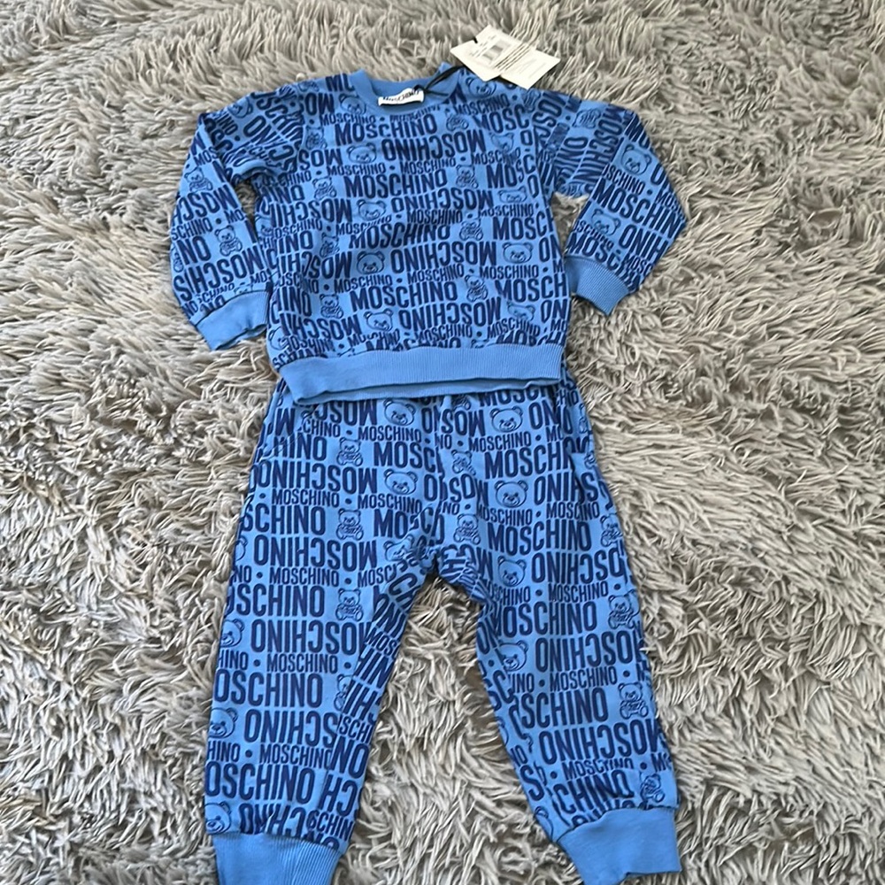 Moschino set